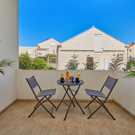 The Monroe - Stylish 2 Bd Apartment In Villa Orsan Дубровник Екстериор снимка